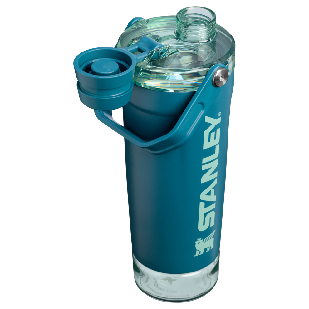 Stanley 1913 The Vitalize™ Shaker Bottle 20 OZ in Coastal Teal